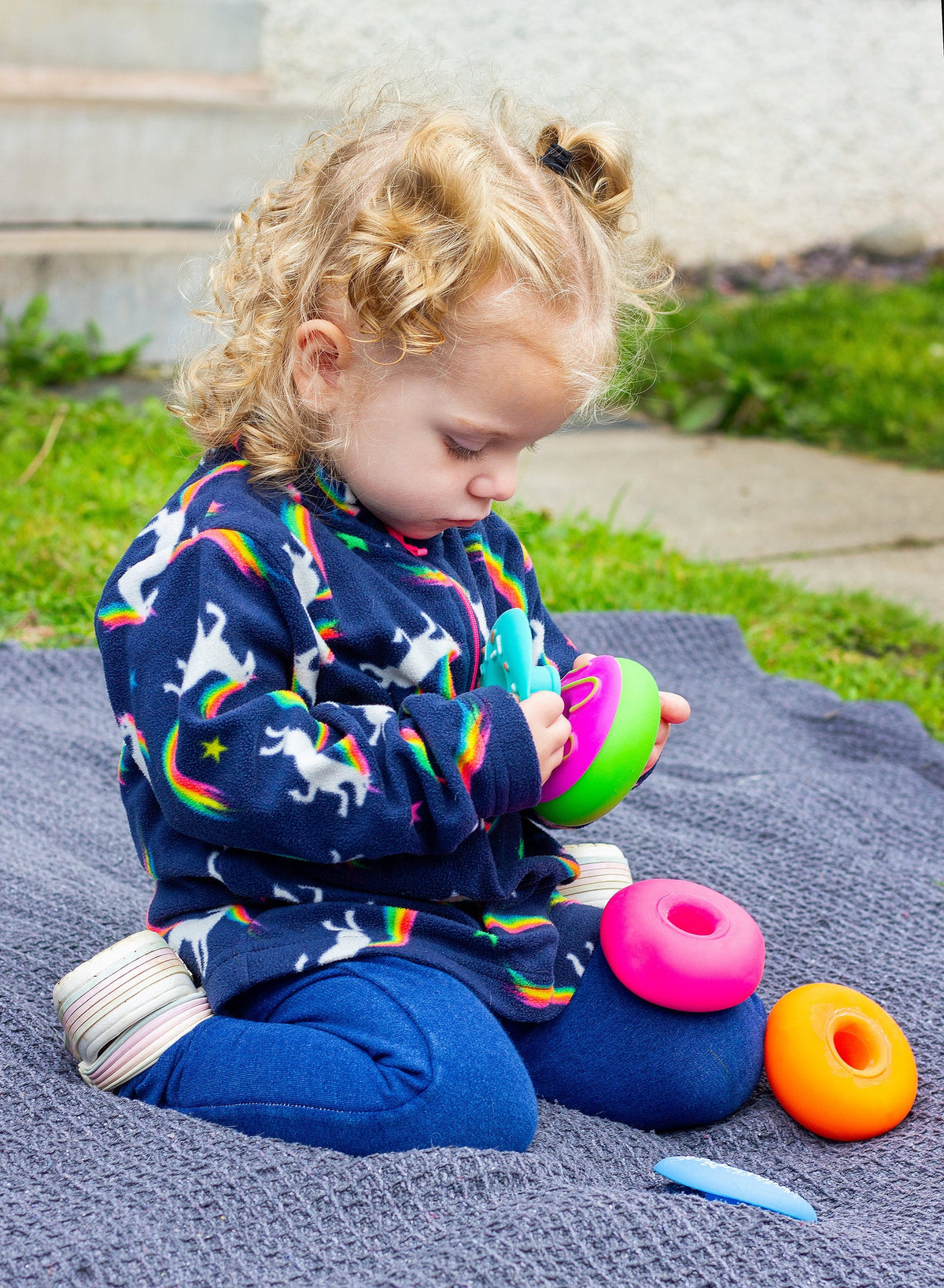 Scrunchems Squishy Donut – Stretchy Icing Fidget Toy