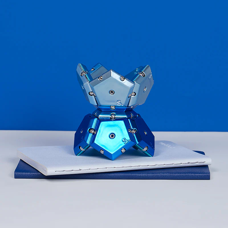 SPEKS Chrome Geode Magnetic Fidget Toy - Pyramid & Sphere
